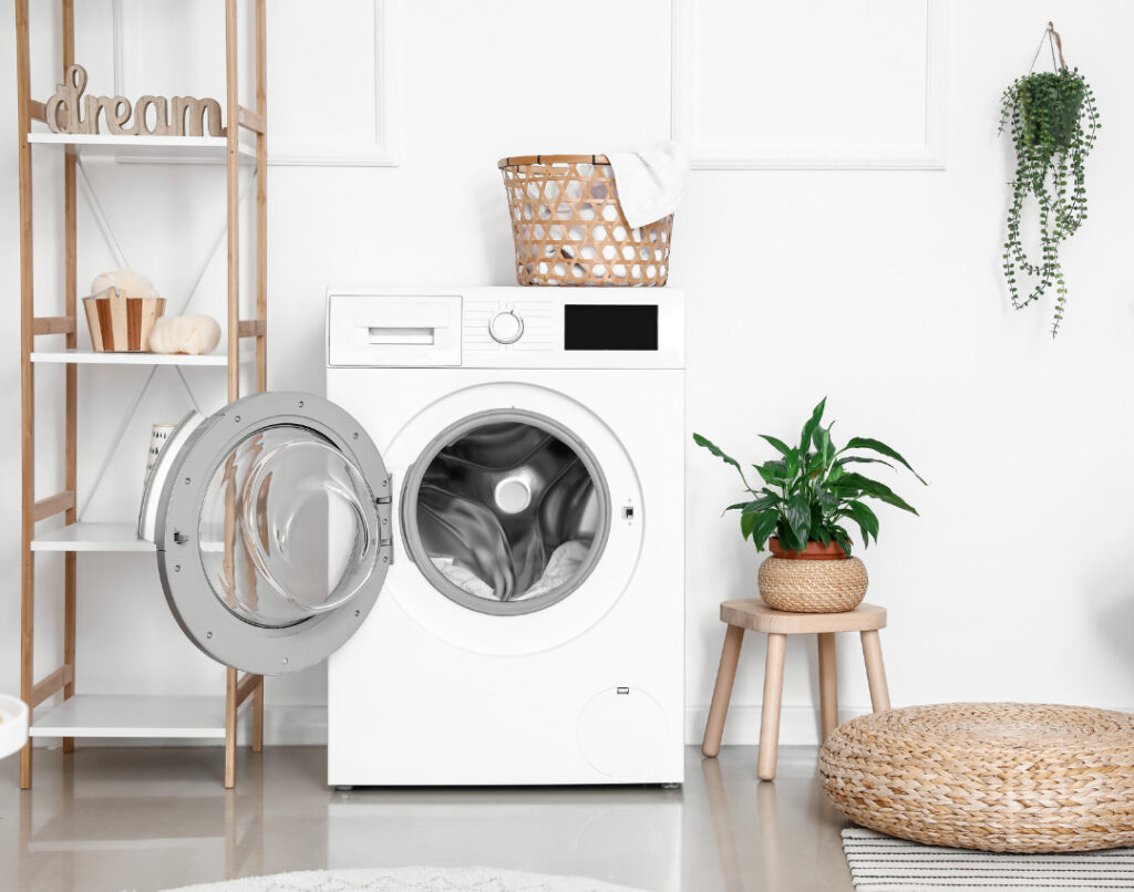 Bild Periodenunterwäsche in Waschmaschine waschen